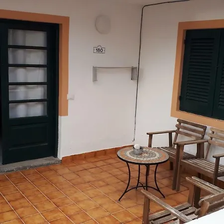 Puerta Del Sol 아파트 *